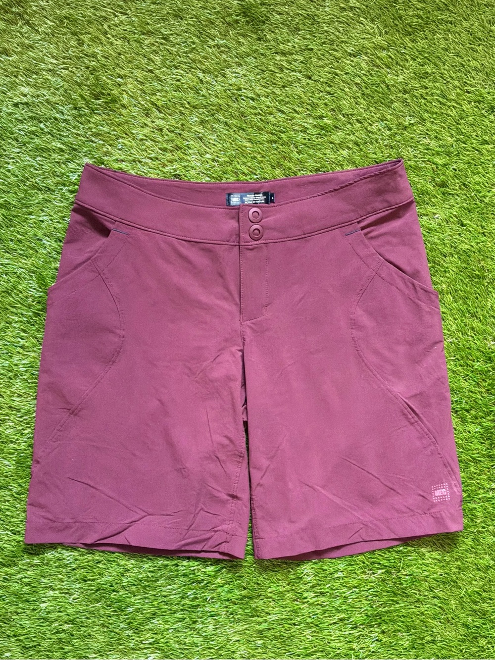 MEC Burgundy Hiking Outdoor Shorts Women’s Size 8